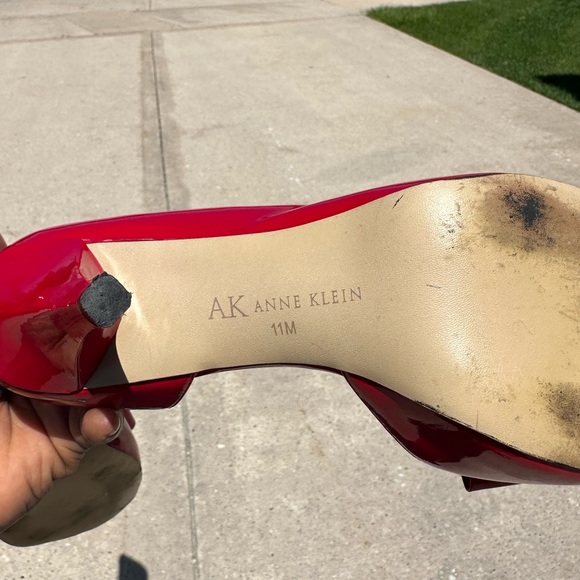 Anne Klein Red Heels with Bow size 11 - Picture 8 of 12